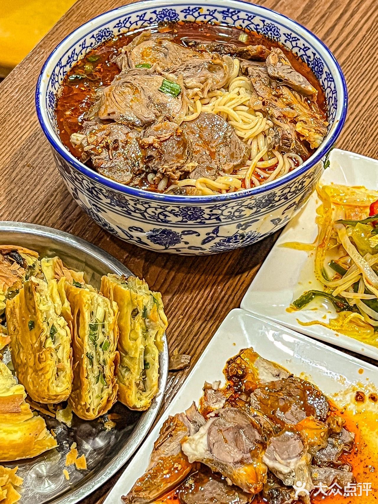 西安人都去给我吃‼️超大碗红油牛肉面