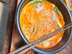 -银米·云南传统过桥米线(双廊黑金冠店)