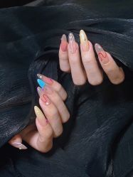 -槿里日式美甲工作室