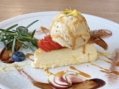 -Mark&Mars Restaurant
