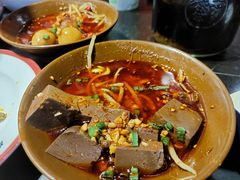-巴四老城区炭火蛙锅(张江店)
