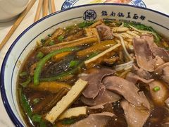 -镇南锅盖面馆(解放路店)