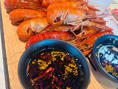 -肥肥虾庄·金牌油焖大虾(汉街SKP店)