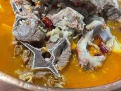 -虾弄弄海派小龙虾·牛羊蝎子火锅