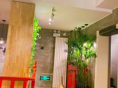 -HIGH FIVE哈福手工汉堡(桂林路店)