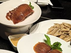 片皮鸭-四季民福烤鸭店(外滩外白渡桥店)