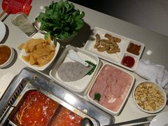 -海底捞火锅鲜切牛肉主题店(长寿路店)