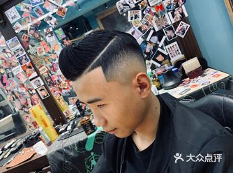 男士理发店才可以 两侧渐变的层次