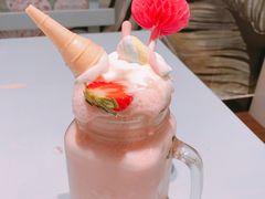 草莓奶昔-随心小姐