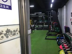 -征成健身连锁私教工作室(九公里店)