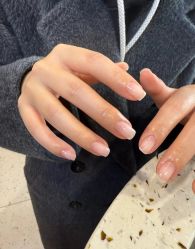 -蜜丝卡伦美甲美睫半永久