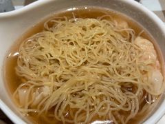 招牌鲜虾云吞面-新大咀港式茶餐厅(宝山万达店)