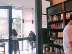 -星巴克臻选(威海威高广场店)