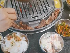 -GOGIYA·咕叽吖韩国传统烤肉店(东方新天地店)