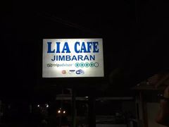 -Lia Cafe