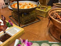 -老滇山寨•云南特色菜•地方菜•民族风情歌舞表演(金碧店)