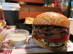 -The Habit Burger Grill 哈比特汉堡(复兴soho店)
