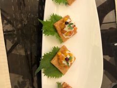 芒果粒三文鱼-梧桐