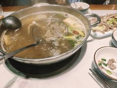-乡土黄·鲜牛肉火锅·小龙虾(兴业街店)