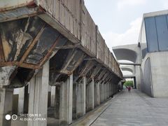 -龙美术馆西岸馆-停车场