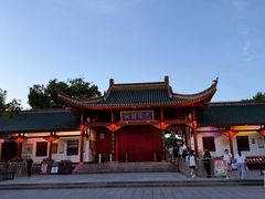 -巴陵广场