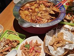 -钳小厨疯味1987肉蟹煲(美一城广场店)