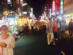 -六合夜市