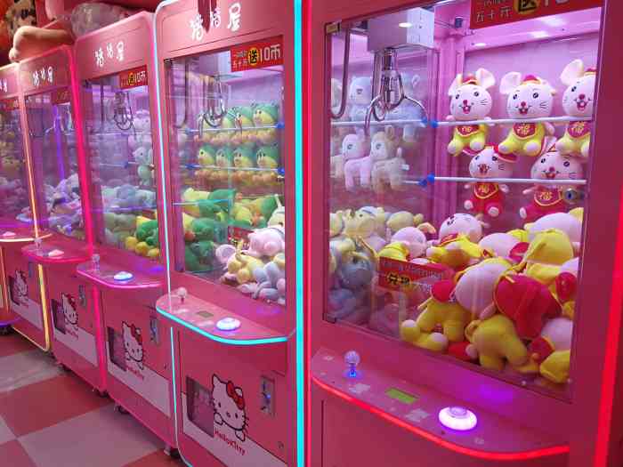 猪猪屋〗在万达负一新开的一家抓娃娃店