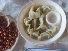 -东北酱骨饺子铁锅炖(万达总店)