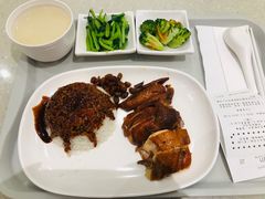 -了凡油鸡饭·面(台北101店)