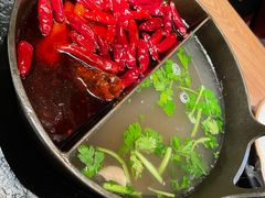 草本鸳鸯锅-盡膳口福跷脚牛肉火锅(晶耀前滩店)