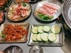 -围炉肉舍丹东海鲜烤肉·烤活鳗(步行街店)