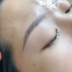 -一个差评成就的纹眉店