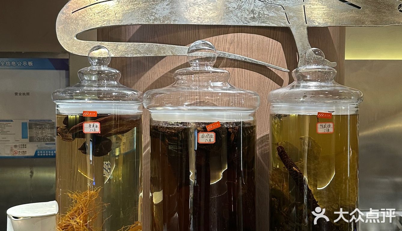文安路上新开的一家雄性食物研究中心！套餐全是硬货！