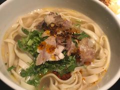 -和颐至尊酒店(上海徐家汇桂林公园地铁站店)