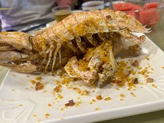 -三亚火车头万人海鲜广场