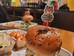 -HUZI虎滋精酿餐吧(京西大悦城店)