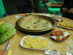 -颜氏双江清水鱼一养身火锅(磁器口店)