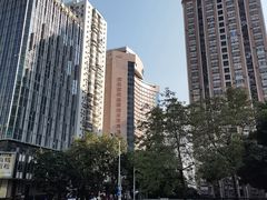 -深圳富苑皇冠假日套房酒店