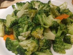 清炒西蓝花-金春禧(英雄山路旗舰店)