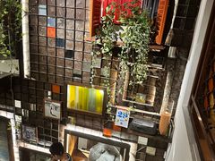 -Cuc Gach Quan Restaurant