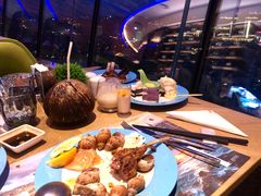 -荣誉国际酒店-云顶旋转餐厅