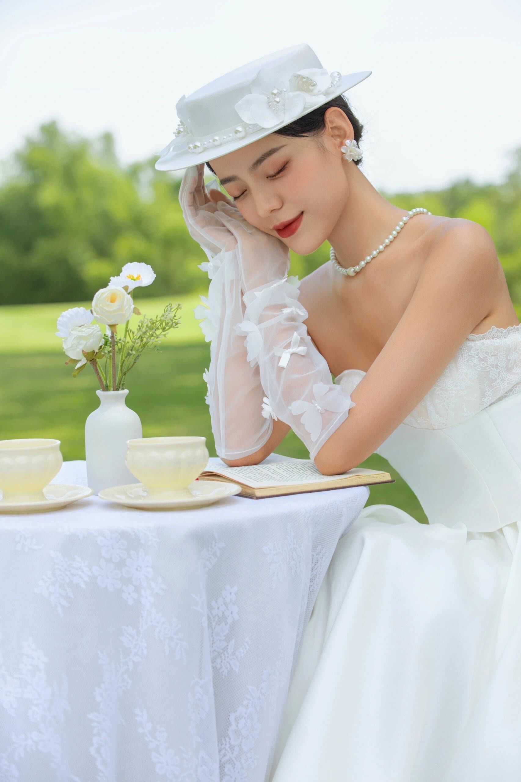 超优雅的法式森系婚纱照