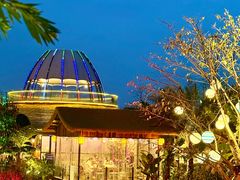 -茅草房·河畔园林火锅