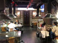 大堂-马路牙子地桌烤肉(工体店)