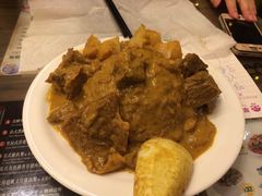 咖喱牛腩饭-翠华餐厅