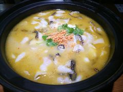 -九锅一堂酸菜鱼(石家庄先天下店)
