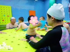 -龙格亲子游泳俱乐部(泊富中心)