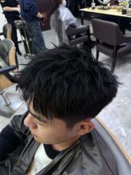 -藤野造型烫发染发