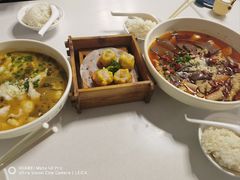 毛血旺-大食代美食广场(迪士尼小镇店)